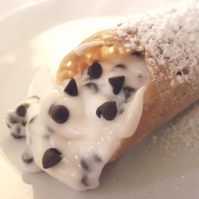 Ferrara - Cannoli Cream with Chocolate Chips